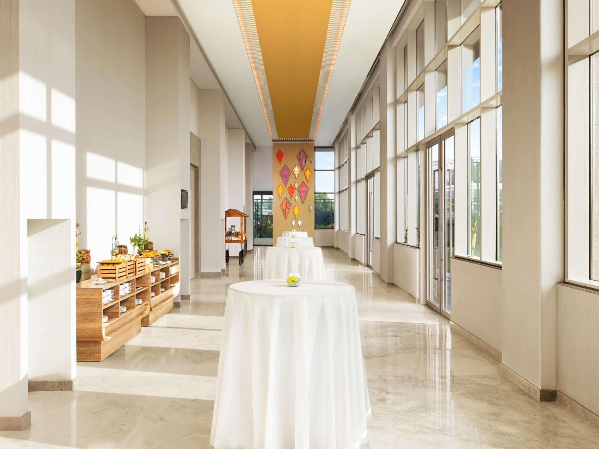 Grand Mercure Ahmedabad Gift City - An Accor Hotels Brand Gandhinagar Kültér fotó