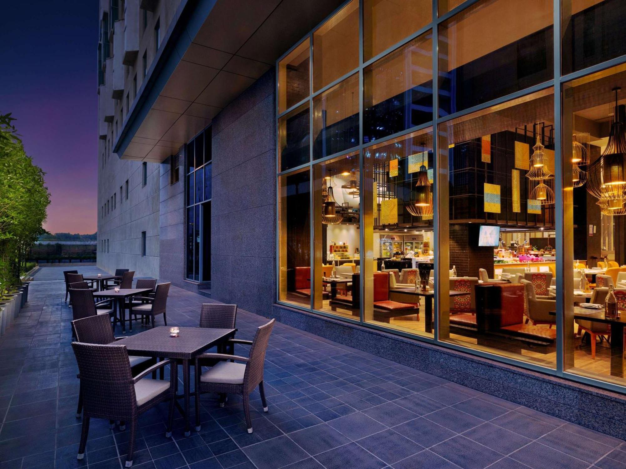 Grand Mercure Ahmedabad Gift City - An Accor Hotels Brand Gandhinagar Kültér fotó