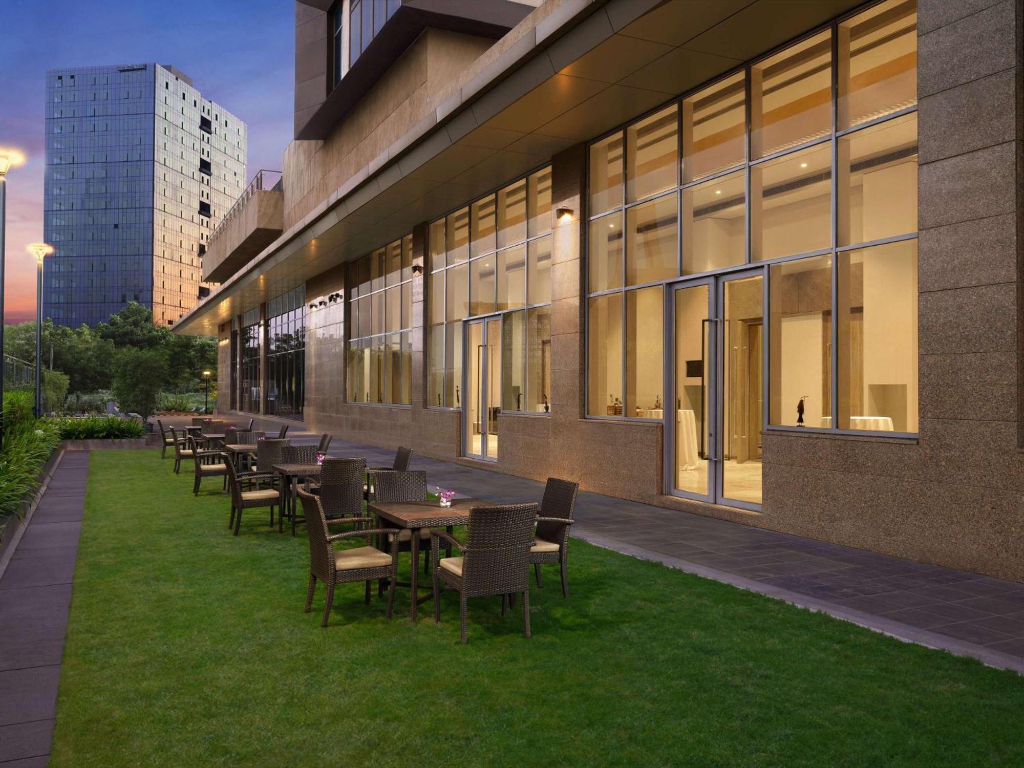 Grand Mercure Ahmedabad Gift City - An Accor Hotels Brand Gandhinagar Kültér fotó
